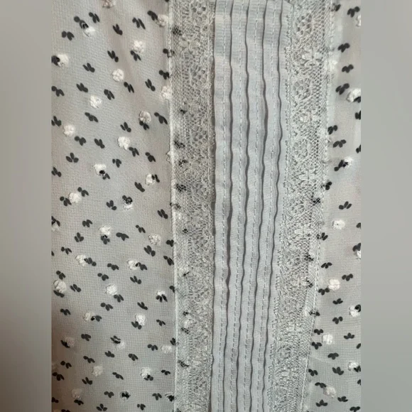 LC Lauren Conrad light baby blue swiss dot short sleeve top Size XS - Picture 3 of 5